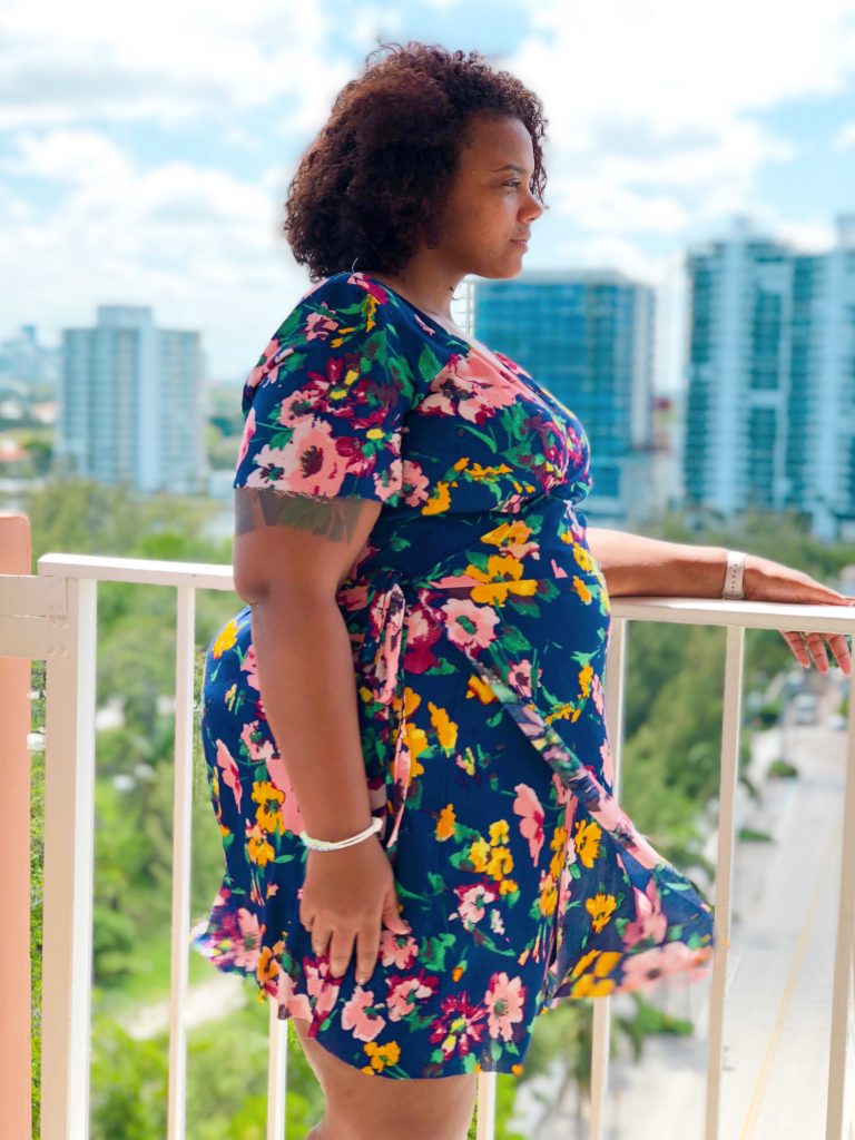 In search of the perfect woven wrap dress? Look no further than the Sunflower Dress from Petite Stitchery. When I tell you this is an amazing dress, I mean it. Talk about perfection!